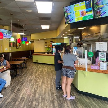 Caribbean Hut - The dining area - Caribbean Near Me - Gastonia, North Carolina