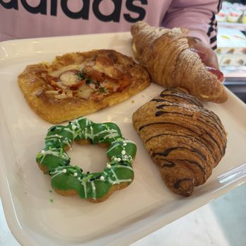 Paris Baguette - Todays order - Patisserie/Cake Shop Near Me - Cypress, California Paris Baguette - Todays order - Patisserie/Cake Shop Near Me - Cypress, California