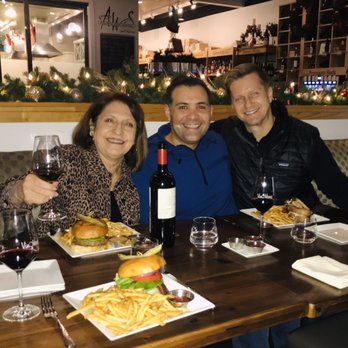 Vino Venue - Dinner with friends - Cooking Classes Near Me - Atlanta, Georgia Vino Venue - Dinner with friends - Cooking Classes Near Me - Atlanta, Georgia