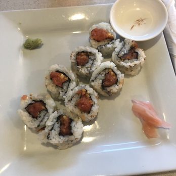 Le's Place - The spicy tuna - Sushi Bars Near Me - Ocean Springs, Mississippi Le's Place - The spicy tuna - Sushi Bars Near Me - Ocean Springs, Mississippi