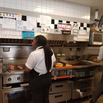 Steak ’n Shake - Burgers on grill - Burgers Near Me - Arlington, Texas