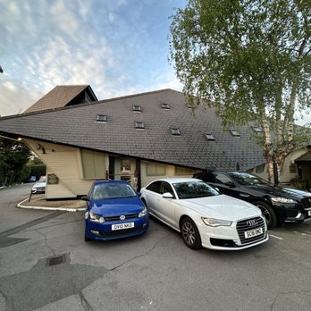 The Pheasant Restaurant - View of the restaurant. The odd building shape makes for a beautiful inside. - British Near Me - Hillingdon, XGL The Pheasant Restaurant - View of the restaurant. The odd building shape makes for a beautiful inside. - British Near Me - Hillingdon, XGL
