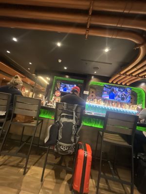 Barney's Beanery by null