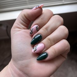 Sunny Nails & Spa