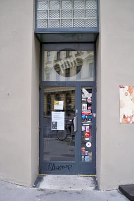 phil - Café, bookshop & bar by null