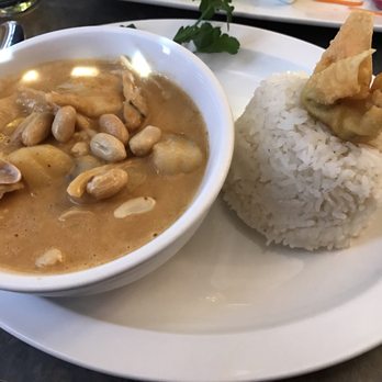 Nicky's Thai Kitchen - Massaman chicken- lunch - Thai Near Me - Pittsburgh, Pennsylvania Nicky's Thai Kitchen - Massaman chicken- lunch - Thai Near Me - Pittsburgh, Pennsylvania