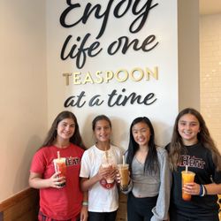 Teaspoon - Tracy Heats Girls enjoying the best boba in Livermore