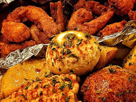 Geechie Garlic Crabs & Seafood by null