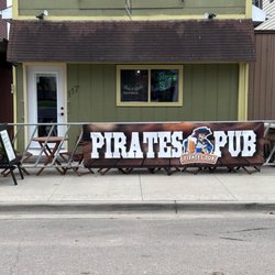 Pirates Pub - Outside
