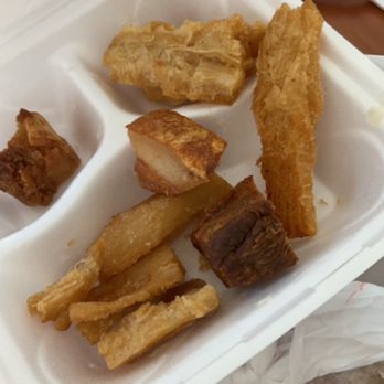 Pupuseria Cheros - Yuca con chicharrón - Salvadoran Near Me - Schaumburg, Illinois Pupuseria Cheros - Yuca con chicharrón - Salvadoran Near Me - Schaumburg, Illinois