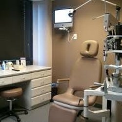NoVA Eye, MD - Centreville exam room