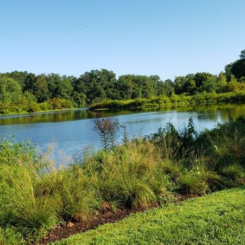 Lake Kittamaqundi - Beautiful shot from the trail. - Lakes Near Me