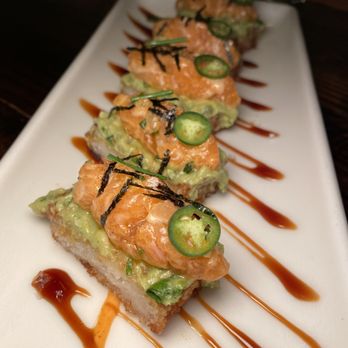 The Smith - Spicy tuna on crispy rice - New American Near Me - New York, New York