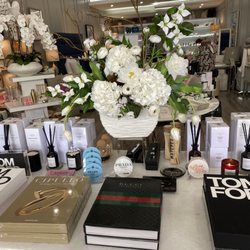 Olivia's Costa Mesa - Breathtaking flowers