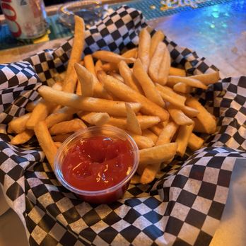 Whitlow’s at the Wharf - Fries - Sports Bars Near Me - Washington, DC, District of Columbia