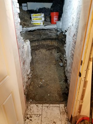 Legend Renovation Logo