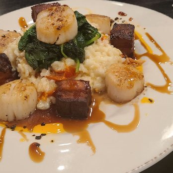 Fat City Kitchen - Kill Devil Hills Scallops and Pork belly - American Near Me - Alexandria, Virginia Fat City Kitchen - Kill Devil Hills Scallops and Pork belly - American Near Me - Alexandria, Virginia