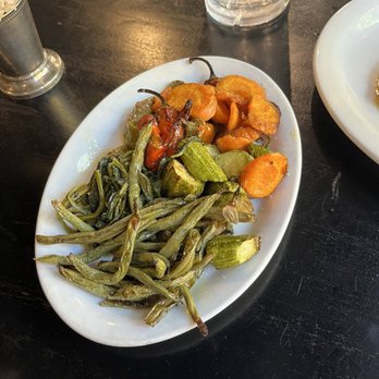 Magpie Cafe - Veggies that come with the chicken for sharing - New American Near Me - Sacramento, California