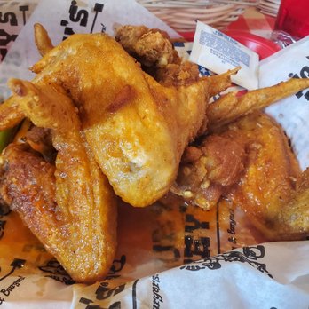 Huey's Midtown - Buffalo Wings Buffalo Wings - Burgers Near Me - Memphis, Tennessee