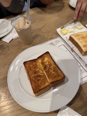 Centre The Bakery by null