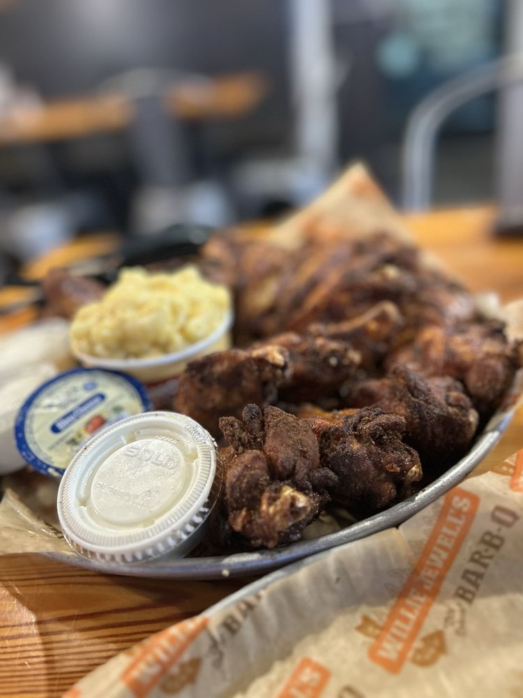 Food from Willie Jewell's Old School Bar-B-Q