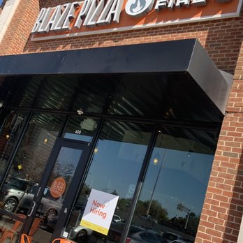 Blaze Pizza - Picking up a Pi Day pie - Salad Near Me - Houston, Texas