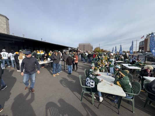 Kroll's West by null