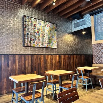 Laurel Tavern - New American Near Me - Studio City, California