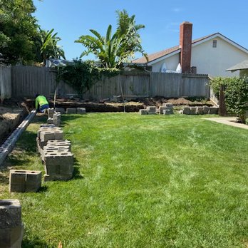 Felipe's Landscape - Garden stackable retaining wall - Landscaping Near Me Felipe's Landscape - Garden stackable retaining wall - Landscaping Near Me