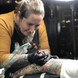 Savannah at work @braytontattoos