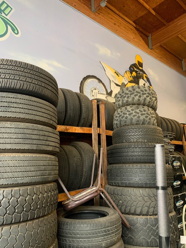 FUENTES TIRES Updated August 2024 14 Reviews 1200 W Florida Ave