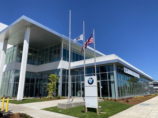 BMW OF TIGARD - Updated August 2025 - 68 Photos & 331 Reviews - 10035 ...