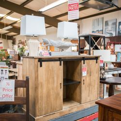 Woody's Furniture