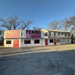 Peking Restaurant - The outside should be warning enough to try someplace else! They don't keep up the outside nor the inside nor the food!