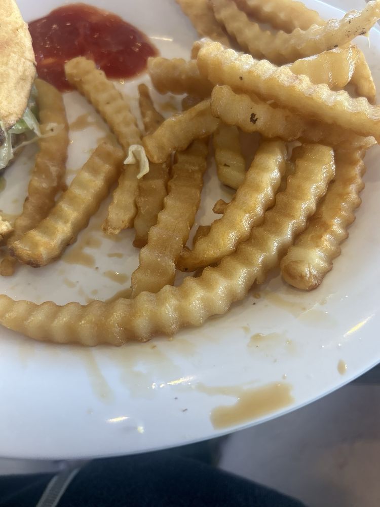 Huddle House Logo