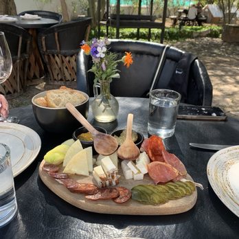 Bodega Dos Búhos - Charcuterie for two - Wineries Near Me - San Miguel de Allende, GUA