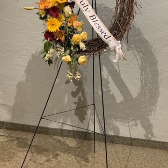 Spinning Web Florist - Florists Near Me - Honolulu, Hawaii Spinning Web Florist - Florists Near Me - Honolulu, Hawaii