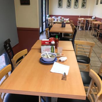 Pho Me - Tables sat uncleaned. - Vietnamese Near Me - Tallahassee, Florida