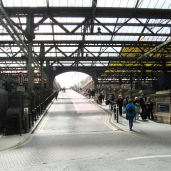 Edinburgh Waverley Railway Station - Ramp to Waverley Bridge (North exit) - Train Stations Near Me - Edinburgh, EDH Edinburgh Waverley Railway Station - Ramp to Waverley Bridge (North exit) - Train Stations Near Me - Edinburgh, EDH