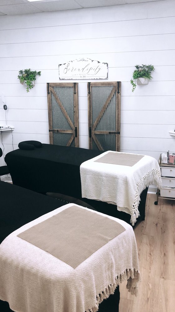Serendipity Lash & Beauty Lounge Logo