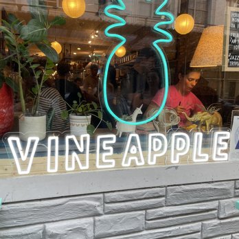 Vineapple - Front window - Italian Near Me - Brooklyn, New York