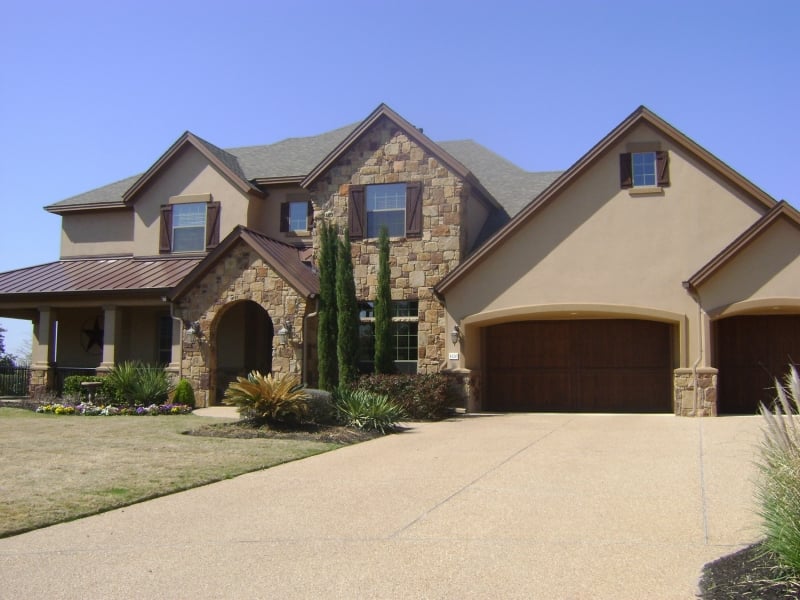 Slide of Areli Roofing