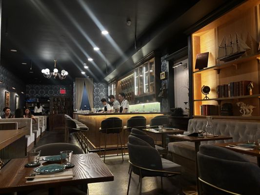 The Residence of Mr. Moto by null