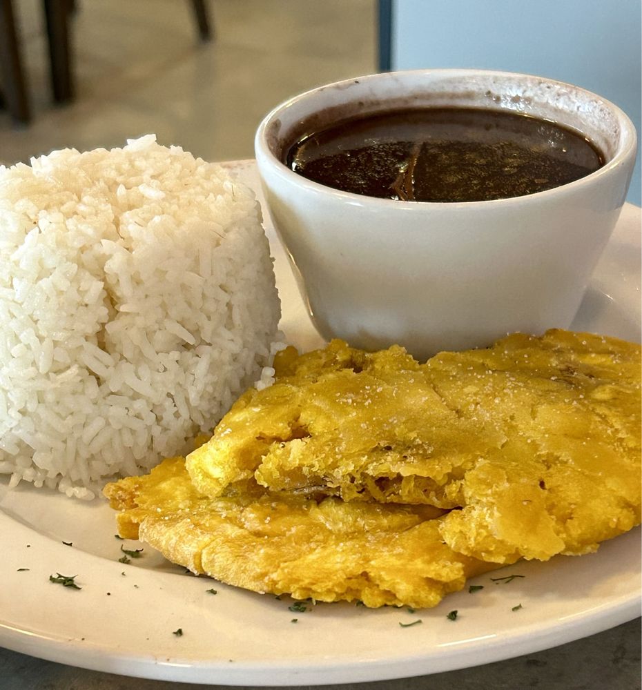 Mambos Grill Image