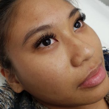 Leeanna Lashes - Volume - Eyelash Service Near Me - Toronto, Ontario