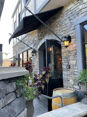 Paon Restaurant & Wine Bar by null