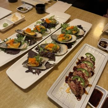 Hayatobi Sushi - Baked Green Mussels and Crispy Rice with Spicy Tuna - Sushi Bars Near Me - San Gabriel, California