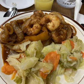 Yassa African Restaurant - Senegalese Near Me - Chicago, Illinois