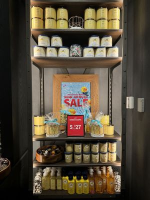 Bath & Body Works by null