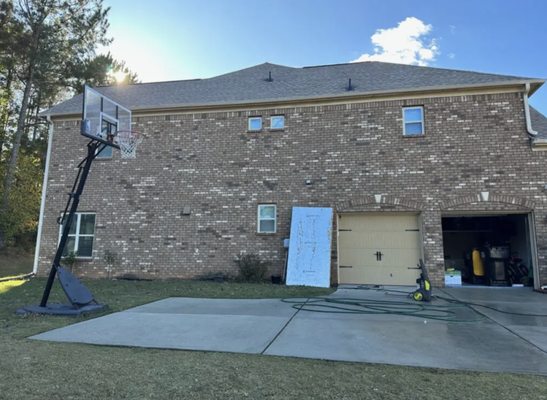 Local Roof Experts Logo